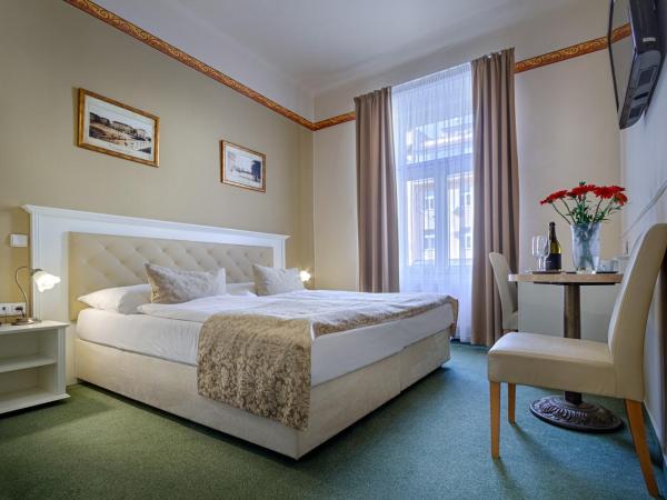 Hotel Taurus : photo 8 de la chambre chambre double ou lits jumeaux