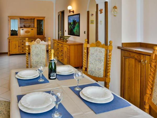 Bella Vista Apartments : photo 5 de la chambre appartement 3 chambres luxueux