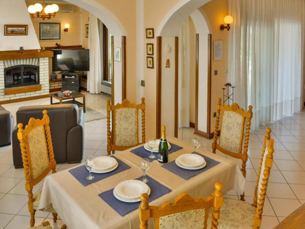 Bella Vista Apartments : photo 4 de la chambre appartement 3 chambres luxueux