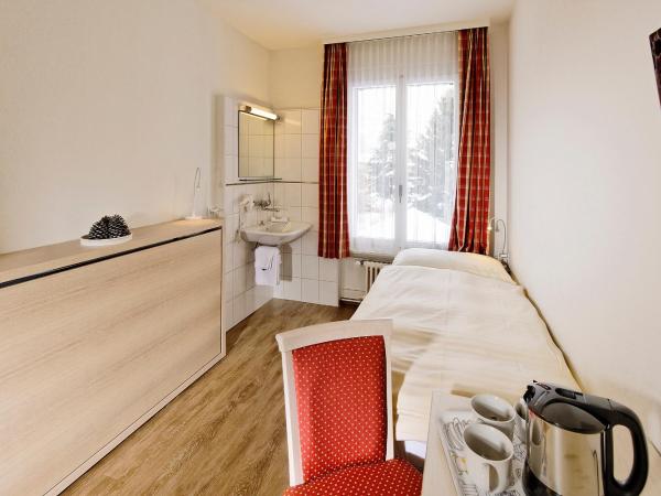 Hotel Beausite Budget : photo 1 de la chambre chambre lits jumeaux avec salle de bains commune