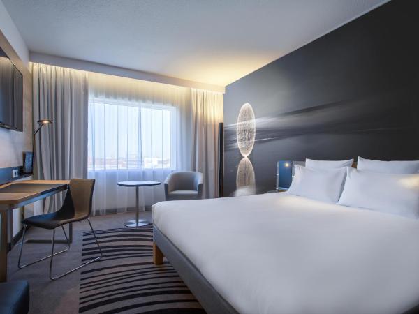 Novotel Poznan Centrum : photo 2 de la chambre chambre supérieure avec 1 lit queen-size