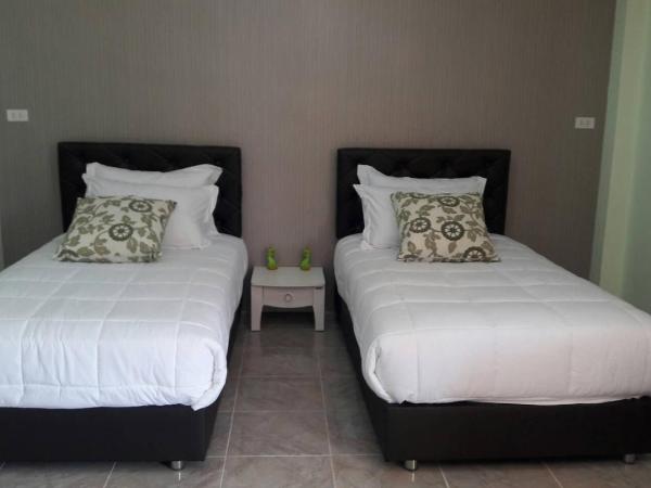 Pingpong 's house Koh chang : photo 4 de la chambre chambre lits jumeaux standard - vue sur montagne