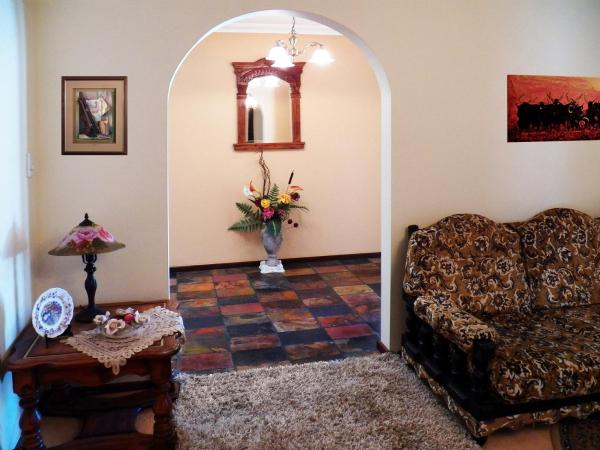 The Spanish Guesthouse : photo 5 de la chambre  family room 3 guests, pets o.k