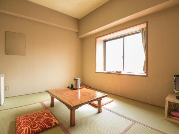 Kyoto Travellers Inn : photo 4 de la chambre chambre lits jumeaux standard de style japonais - non-fumeurs