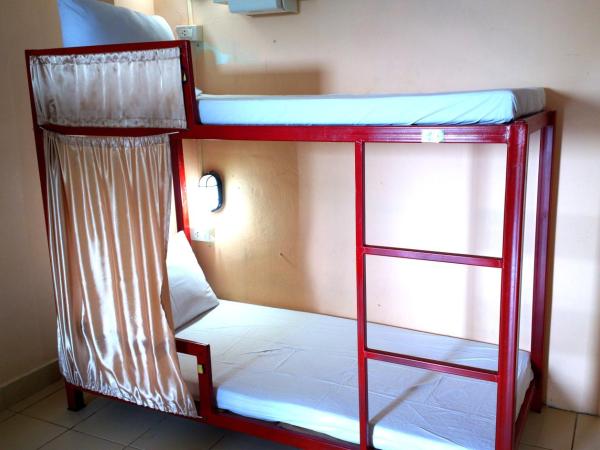 Hua Hin Euro City Hotel : photo 5 de la chambre lit dans dortoir avec climatisation