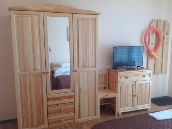 Attila Apartmanház : photo 5 de la chambre studio avec balcon