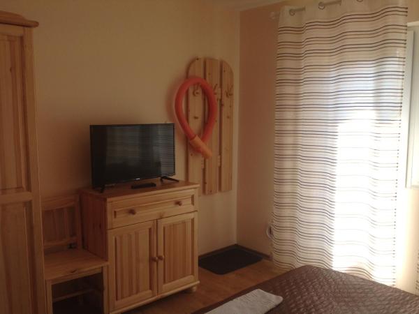 Attila Apartmanház : photo 6 de la chambre studio avec balcon