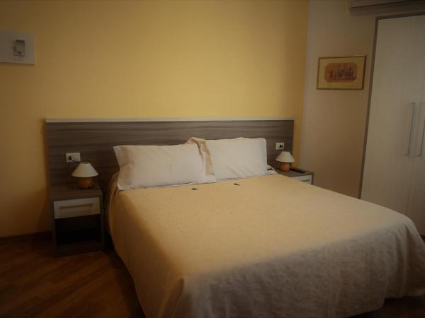B&B I Tetti di Siena : photo 3 de la chambre chambre double ou lits jumeaux Économique - vue sur jardin