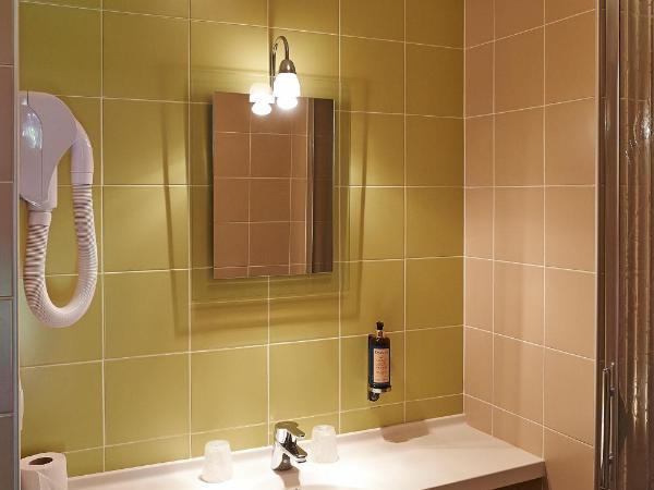 Cit'Hotel Les Alizés : photo 4 de la chambre chambre lits jumeaux confort