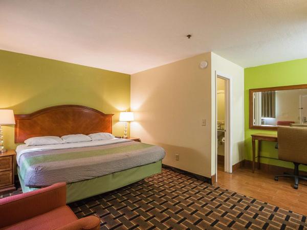 Savannah Garden Inn : photo 7 de la chambre chambre lit king-size avec cuisine - non-fumeurs