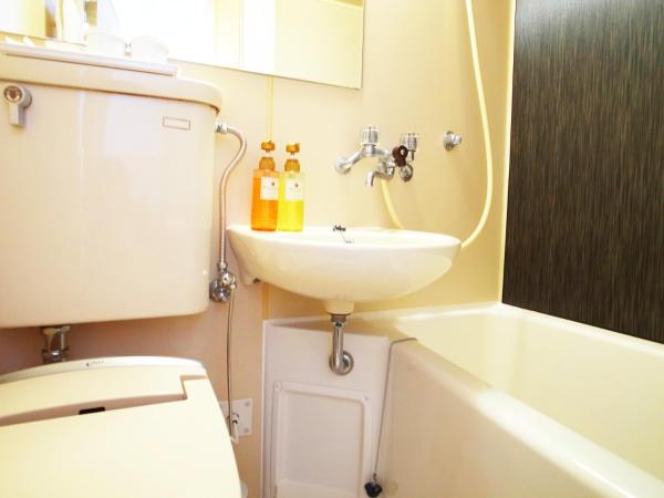 HOTEL MYSTAYS Ueno Inaricho : photo 1 de la chambre standard double room with small double bed - non-smoking - house keeping is optional with additional cost
