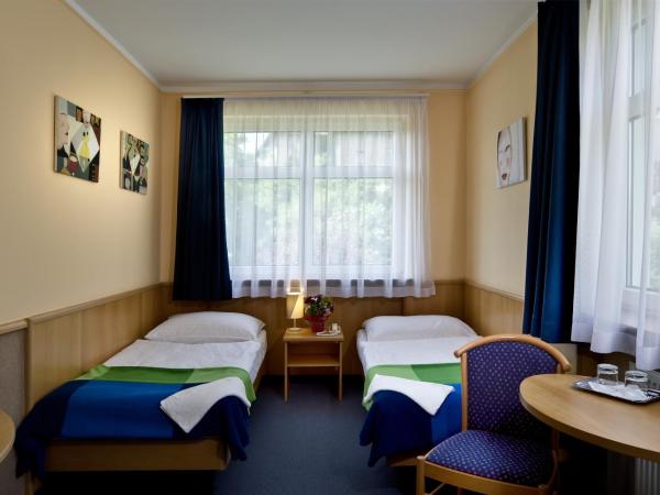 Jagelló Business Hotel : photo 4 de la chambre chambre lits jumeaux