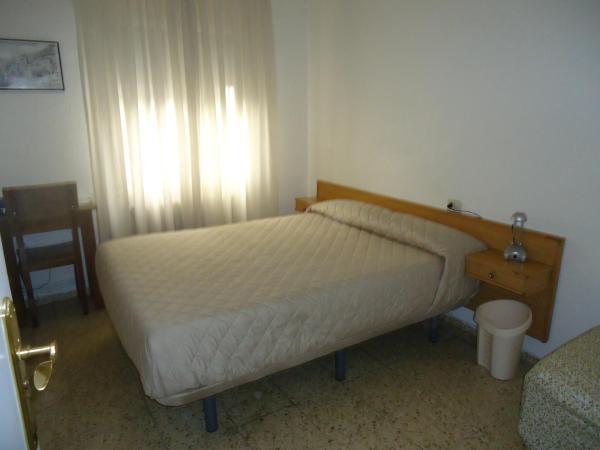 Residència Restaurant Indalo : photo 3 de la chambre chambre double ou lits jumeaux