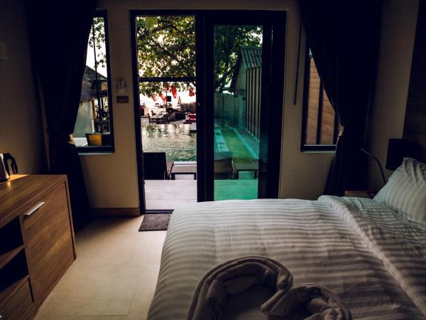 15 Palms Beach Resort : photo 1 de la chambre chambre supérieure - vue sur piscine