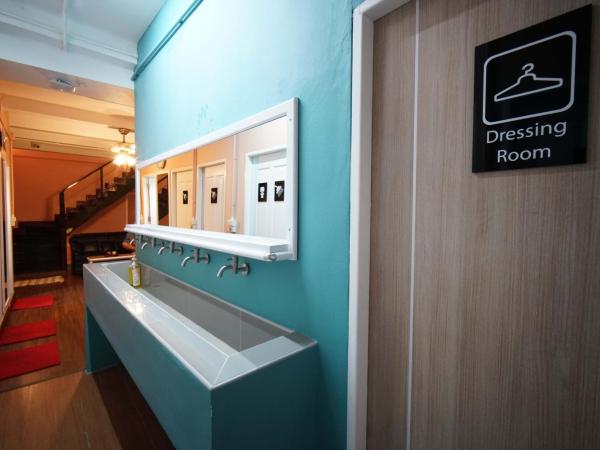 Urban Hostel Bangkok : photo 7 de la chambre chambre lits jumeaux standard avec salle de bains commune