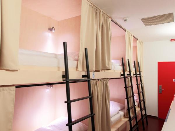 Maverick City Lodge : photo 1 de la chambre lit dans dortoir mixte de 6 lits