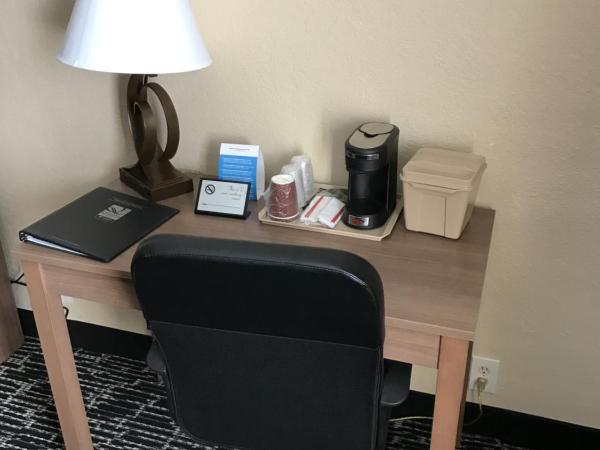 Quality Inn Near Pimlico Racetrack : photo 6 de la chambre chambre double avec 2 lits doubles