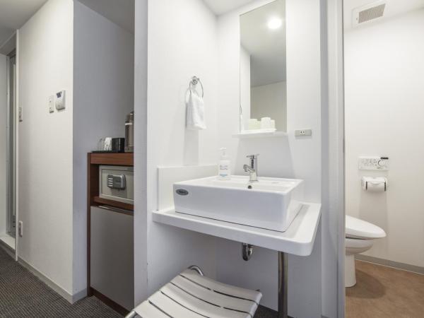 HOTEL MYSTAYS Fukuoka Tenjin Minami : photo 2 de la chambre chambre lit queen-size - fumeurs