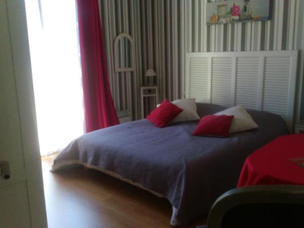 Chambres d'Hôtes de la Grone : photo 8 de la chambre chambre triple avec balcon