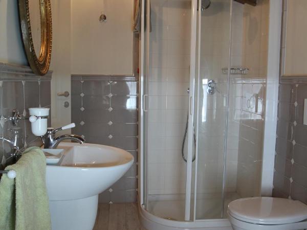 Relais Corte Sant' Agata B&B : photo 10 de la chambre chambre double avec salle de bains privative