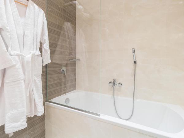 Guest House Forty-Four : photo 7 de la chambre chambre double avec balcon