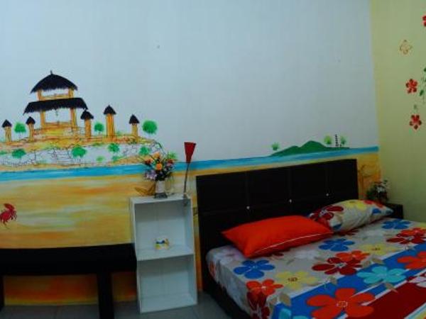 Old Town Guest House : photo 4 de la chambre chambre quadruple avec salle de bains commune