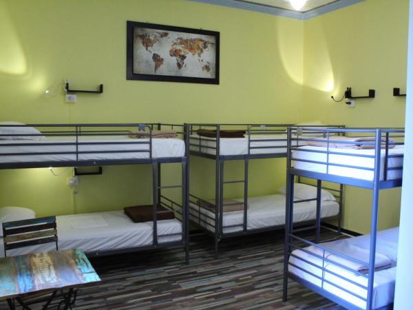 Home Genoa Hostel : photo 3 de la chambre lit dans dortoir mixte de 7 lits 