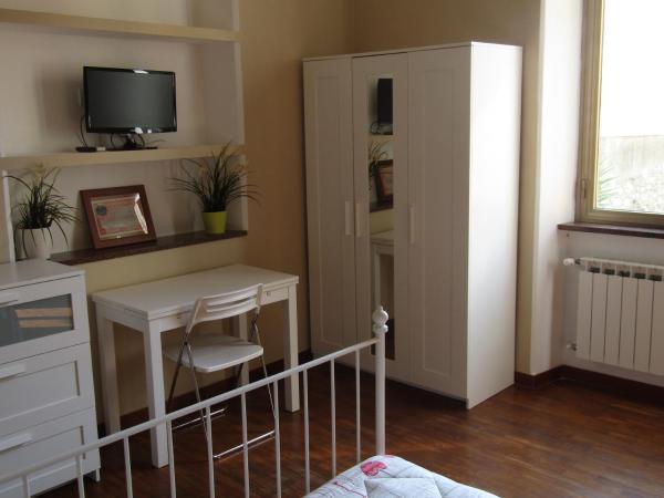 Glam Resort Villa Maria Luigia : photo 2 de la chambre chambre lit king-size - vue sur jardin