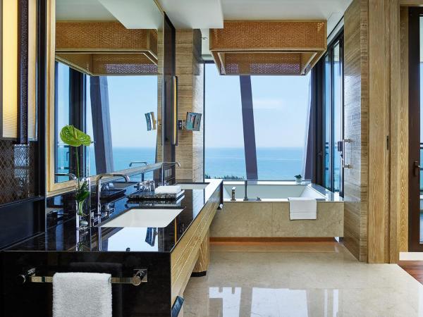 Grand Hyatt Sanya Haitang Bay Resort and Spa : photo 1 de la chambre chambre lit king-size deluxe - vue sur océan