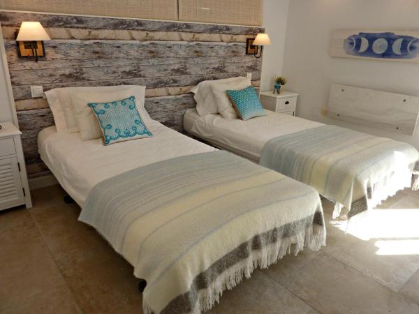 Villa Breeze Boutique Guest Rooms, Marbella : photo 2 de la chambre chambre double ou lits jumeaux supérieure avec terrasse