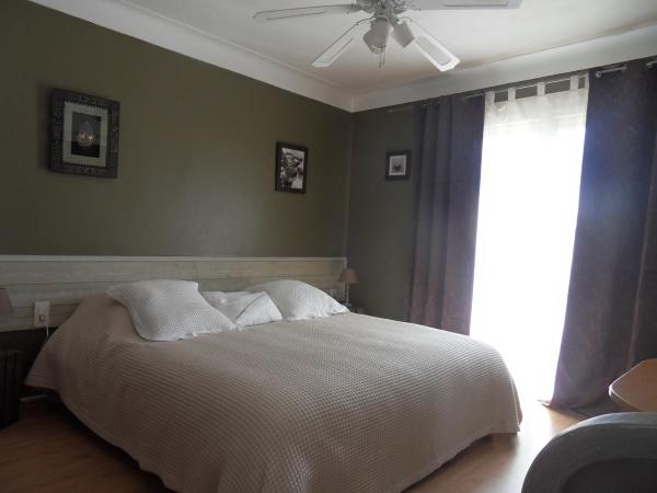 Chambres d'Hôtes de la Grone : photo 1 de la chambre chambre double avec balcon