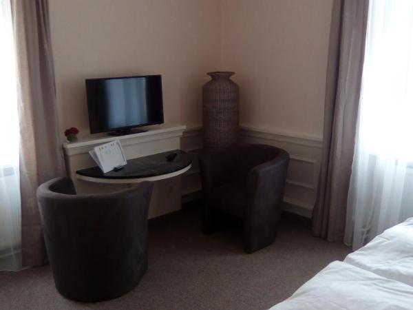 Pension Dresdener Panorama : photo 1 de la chambre chambre double avec salle de bains privative