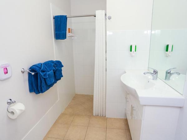 Port Douglas Motel : photo 6 de la chambre chambre lit queen-size