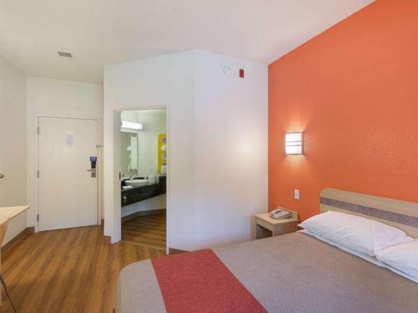 Motel 6-Columbia, SC - Fort Jackson Area : photo 3 de la chambre chambre double - non-fumeurs 