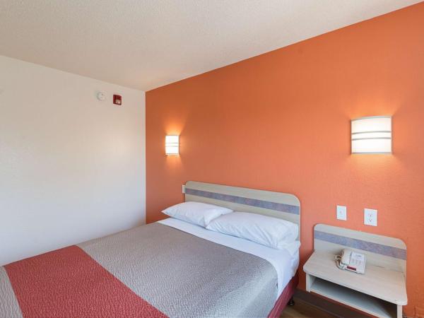 Motel 6-Columbia, SC - Fort Jackson Area : photo 6 de la chambre chambre double - non-fumeurs 