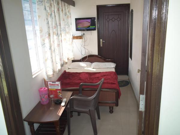 Hotel Ramnivas : photo 2 de la chambre chambre simple basique avec salle de bains commune