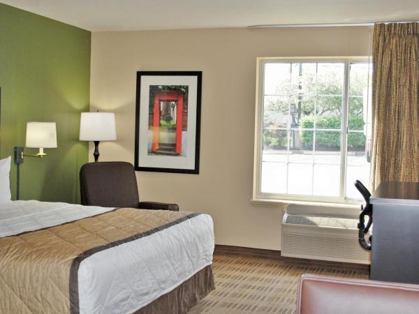 Extended Stay America Select Suites - Orlando - Southpark - Equity Row : photo 6 de la chambre studio avec 1 lit queen-size - accessible aux personnes à mobilité réduite - non-fumeurs