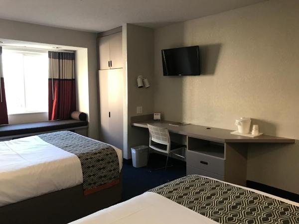 Microtel Inn By Wyndham Louisville East : photo 3 de la chambre chambre 2 lits queen-size - non-fumeurs