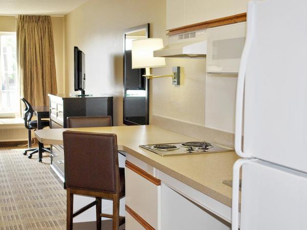 Extended Stay America Suites - Houston - Galleria - Uptown : photo 8 de la chambre studio lit queen-size - non-fumeurs