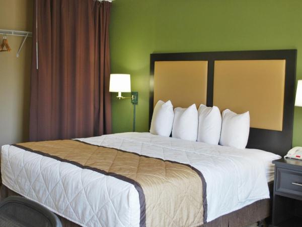 Extended Stay America Suites - Houston - Galleria - Uptown : photo 6 de la chambre studio lit king-size - non-fumeurs