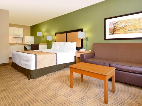 Extended Stay America Suites - Sacramento - South Natomas : photo 1 de la chambre studio de luxe avec 1 lit king-size - non-fumeurs