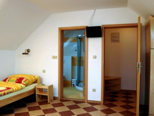 Pension Camp Prager : photo 7 de la chambre chambre triple