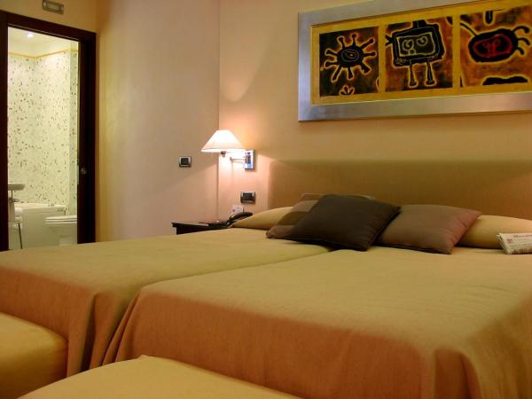 Hotel Liassidi Palace : photo 4 de la chambre chambre triple classique