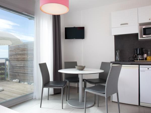 Résidence Coté Mer : photo 3 de la chambre appartement 1 chambre - bord de mer