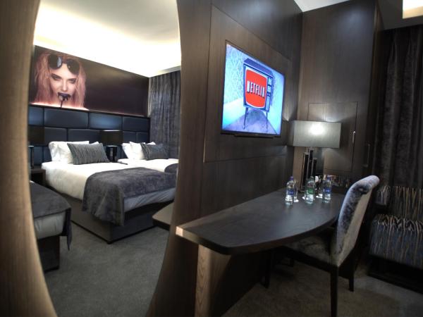 The Residence Hotel : photo 9 de la chambre chambre triple standard