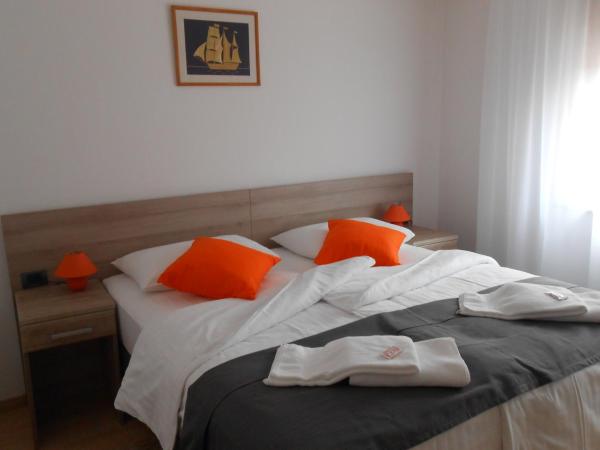 Villa Kristina : photo 7 de la chambre chambre double ou lits jumeaux