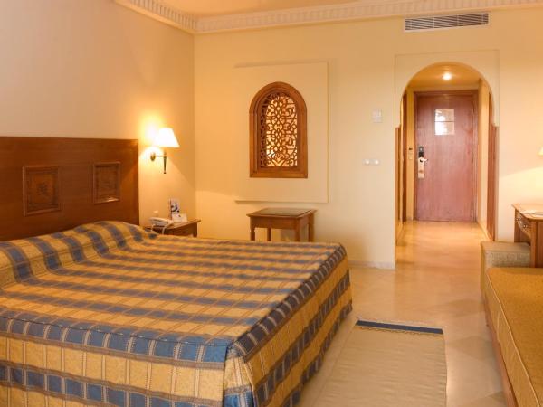 Alhambra Thalasso : photo 8 de la chambre chambre triple