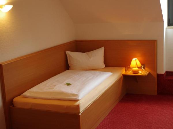 Hotel Zum Abschlepphof : photo 1 de la chambre chambre simple