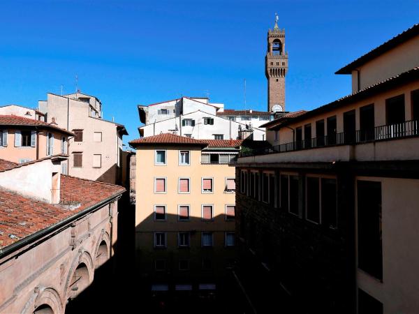 Relais Cavalcanti Guest House : photo 5 de la chambre chambre double supérieure avec vue