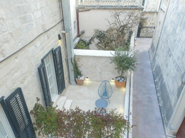 Guest House Forty-Four : photo 3 de la chambre chambre double avec balcon